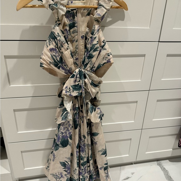 Zimmermann floral dress size 2 side and back cutout - Picture 3 of 4